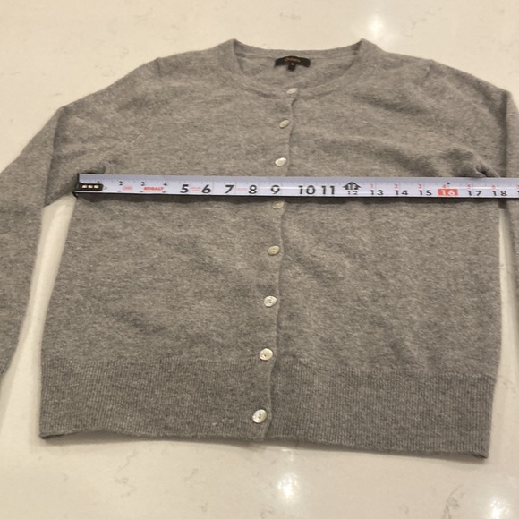 Quince 100% Cashmere Mongolian Cardigan Grey Button Front Sweater Size Small - Picture 11 of 11
